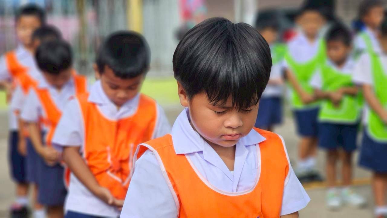 สงบนิ่งถวายความอาลัย
